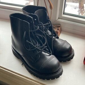 Black Leather steeltoe Boots